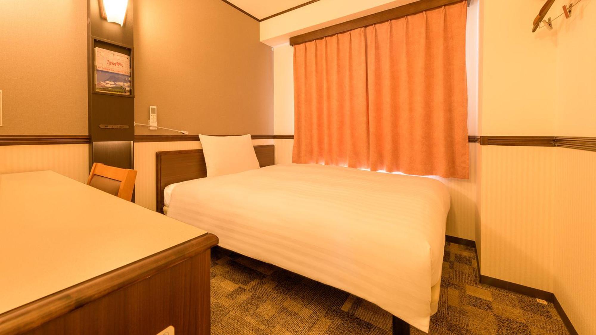 Toyoko Inn Fukushima Eki Nishi Guchi חדר תמונה