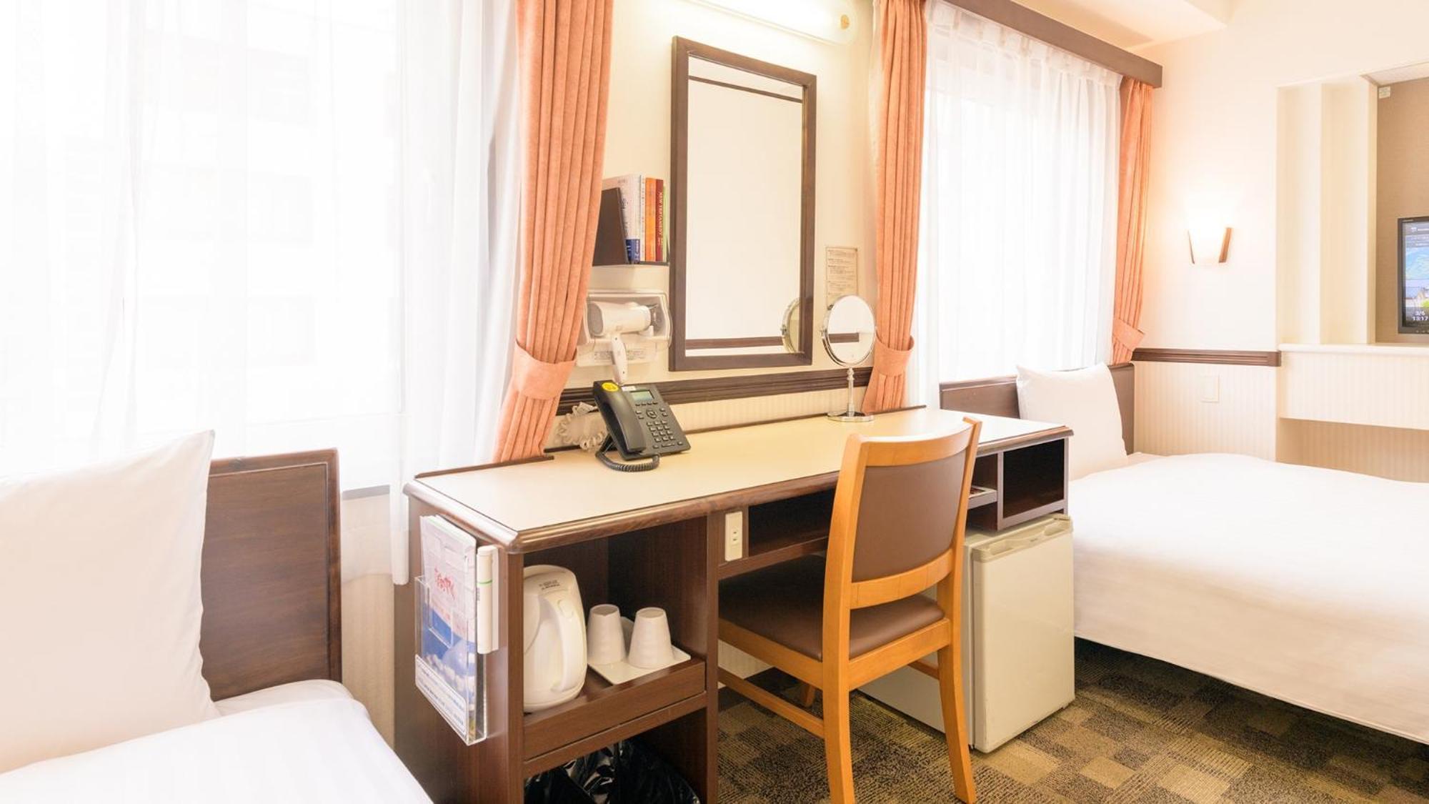 Toyoko Inn Fukushima Eki Nishi Guchi חדר תמונה